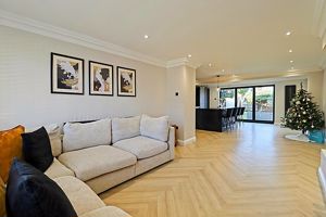 Living Area- click for photo gallery